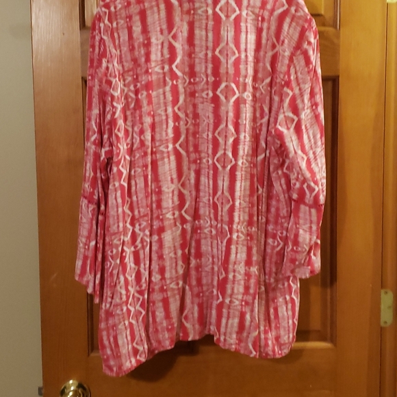 Fuscia tunic - Picture 2 of 5